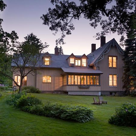 Gothic Eves Inn And Spa Bed And Breakfast Trumansburg Bagian luar foto