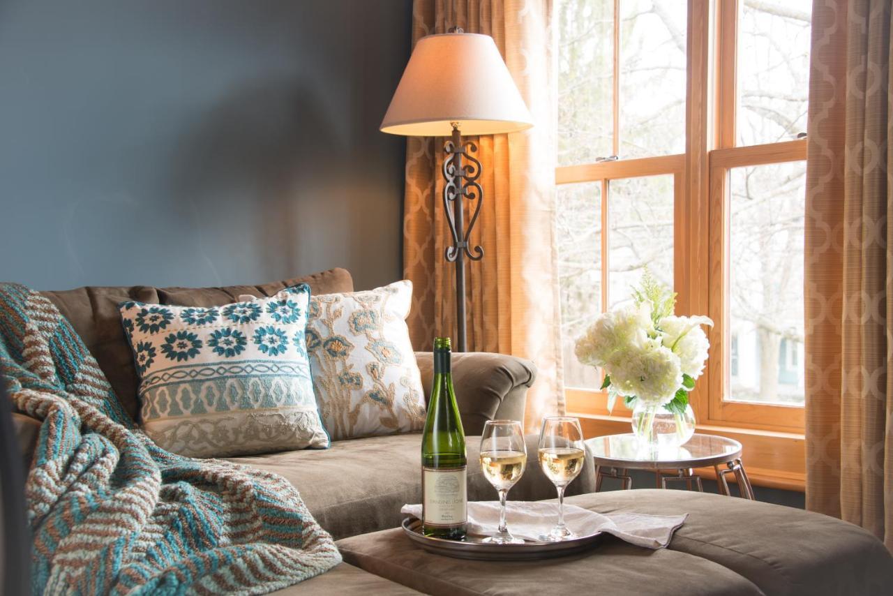 Gothic Eves Inn And Spa Bed And Breakfast Trumansburg Bagian luar foto