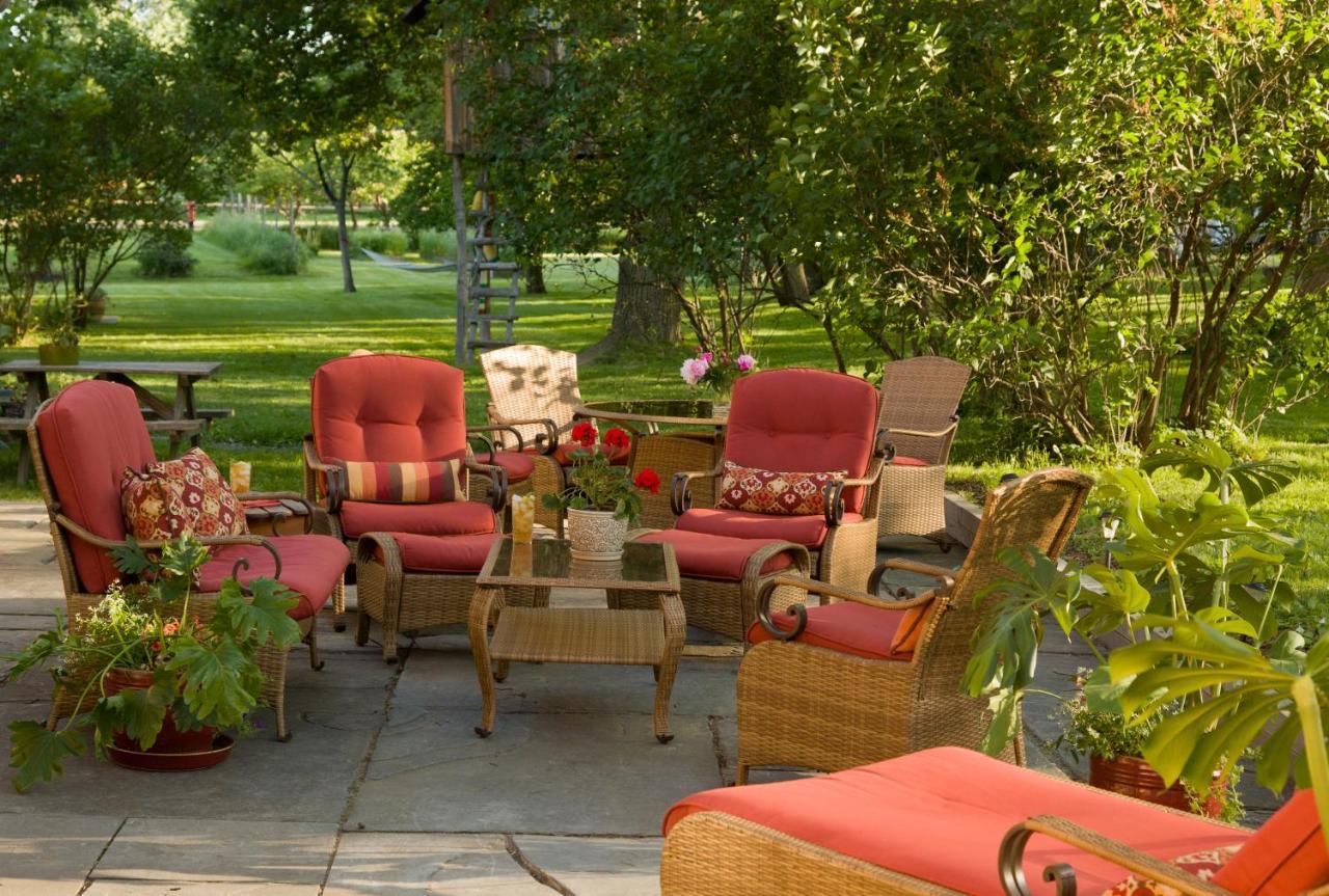 Gothic Eves Inn And Spa Bed And Breakfast Trumansburg Bagian luar foto